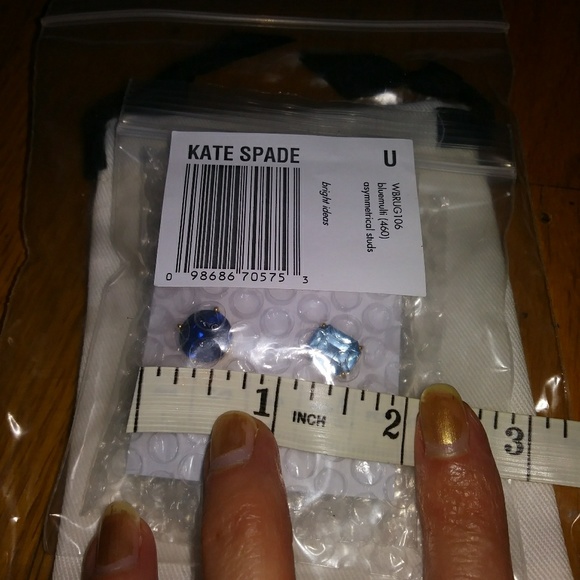 🔺BOGO 1/2 OFF🔺kate spade mismatched studs NWT - Picture 2 of 3